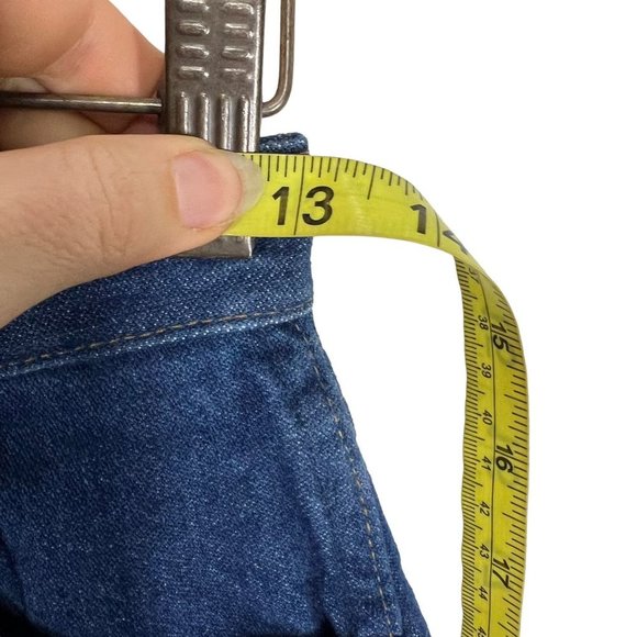 Wrangler Cowboy Cut Slim Fit Dark Blue Distressed Ripped Cut Off Shorts Size 3 - Picture 5 of 7